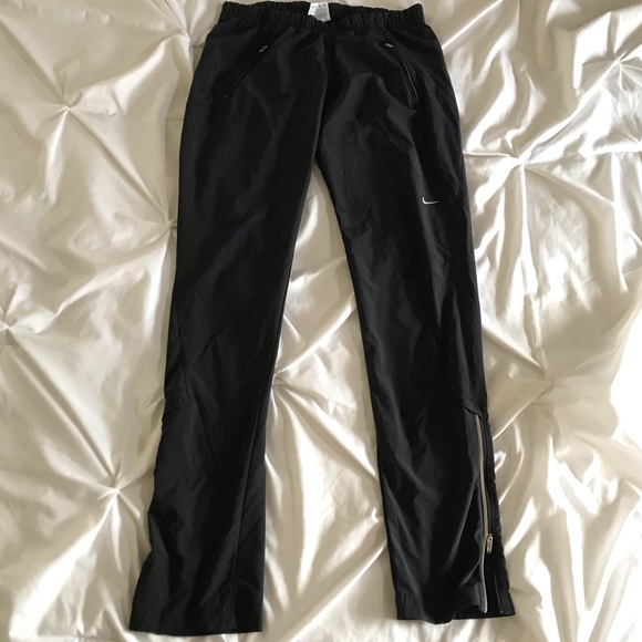 Nike Pants - Nike Drifit Sweats 💙